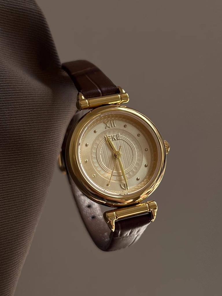 New Luxury Red Round Watch For Women, High-End Design, Fashionable And Elegant, A Perfect Accessory And Gift For Women.