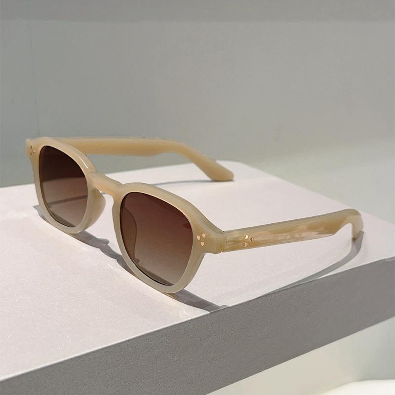 Vintage Square Sunglasses Women For Men Luxury Brand Designer Sun Glasses Punk Popular Classic Rivet Outdoor Driving Shade Uv400