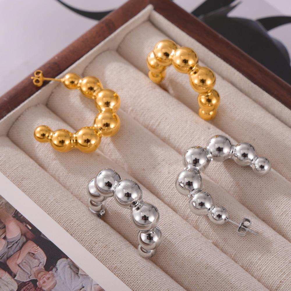 Retro Korean Style Titanium Steel Gradient C-Shaped Earrings with Small Steel Ball