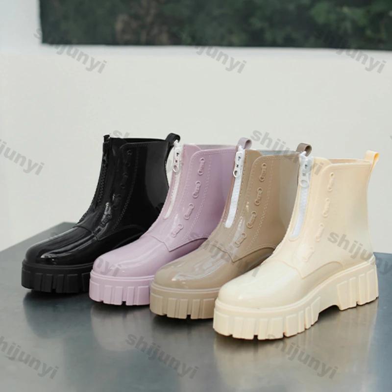 Fashion Women Thick Soled Rain Boots Non-Slip Fashion Outdoor Wear-resistant Rubber Waterproof Shoes Women Jelly Soft Soled Rain Boots