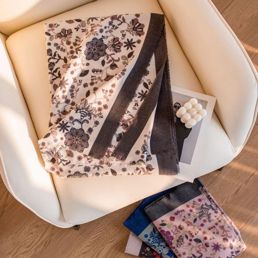 Autumn and Winter Printed Cashmere Scarf Elegant Printed Cashmere Feel Scarf Women's Warm and Cold Proof Scarf