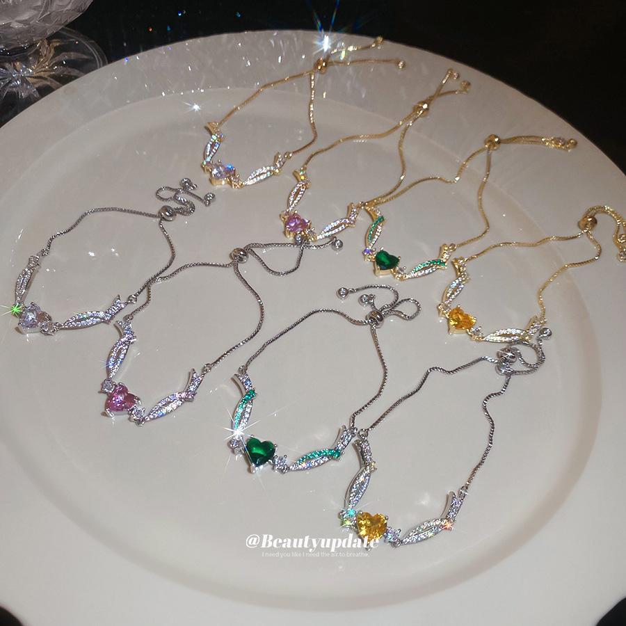 Chic Geometric Heart Bracelet: Elegant European & American Court Style Jewelry for Women