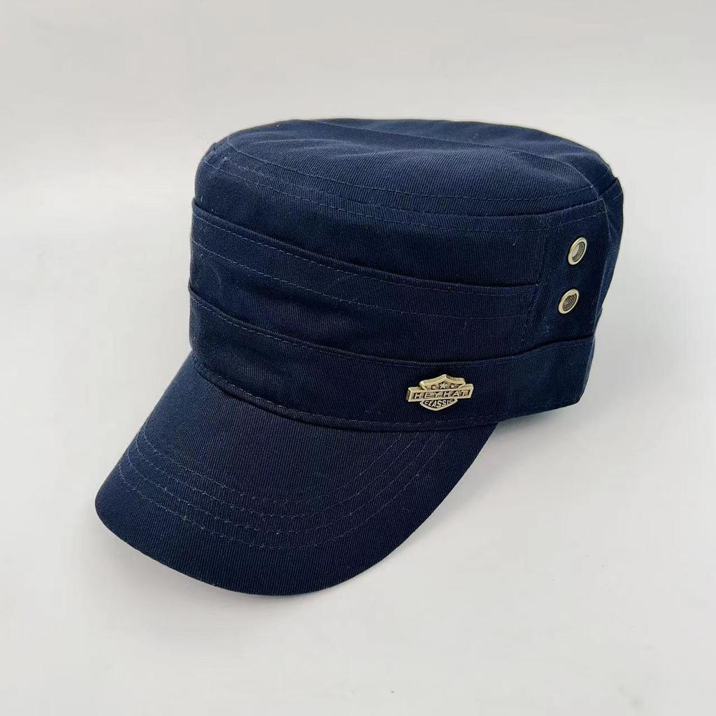 Pánská vojenská zelená kšiltovka s plochým vrškem a sluneční clonou se železným štítkem