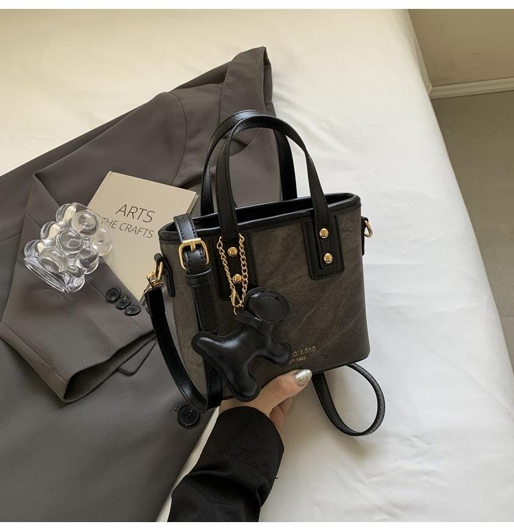 Popular Bucket Bag Women's New Autumn and Winter Versatile Shoulder Messenger Bag Handbag