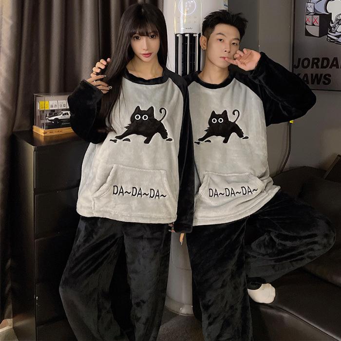 Autumn/Winter Flannel Pajamas: Cozy Round Neck Homewear for Youthful Men and Women