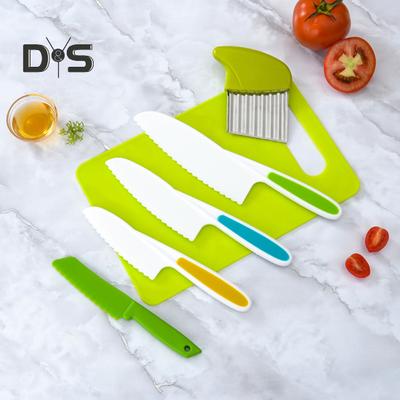 7Pcs/Set Kids Cutter Kit with Fruit Vegetable Crinkle Cutter Peeler Chopping Board Toddlers Real Cooking Plastic Safe Cutter Kitchen Tools