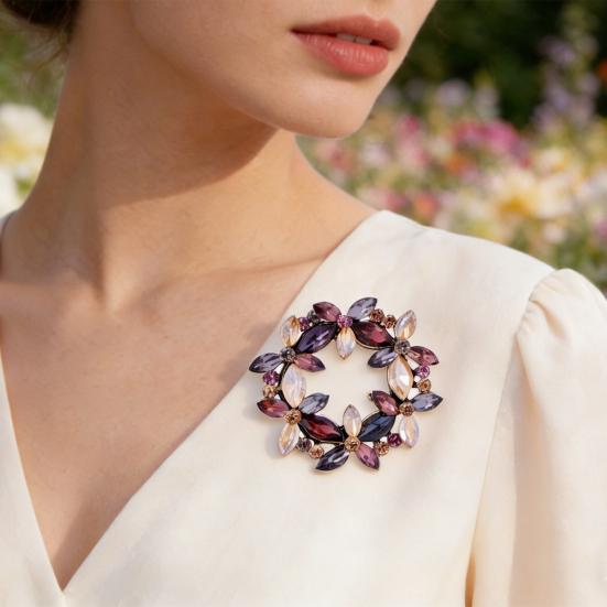 Rhinestone Wreath Brooch Artificial Gemstones Swan Lapel Pin Retro Elegant Brooch Pin for Women Coat Shirt Dress