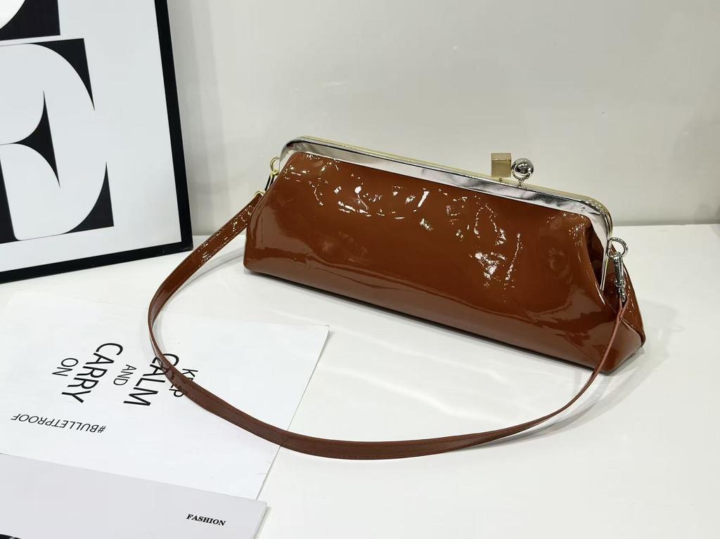 Borsa a Spalla Donna Lusso Designer Clip Borse a Mano NUOVA Borsa Baguette Lg Borse a Pochette con Tracolla Rimovibile Portafogli in Pelle Verniciata