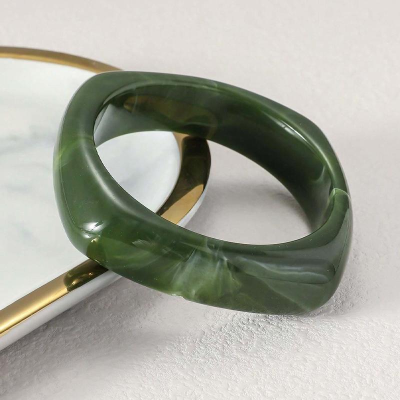 Vintage Minimalistický Elegantní Pryskyřičný Hnědý Náramek Sada Zlatá Barva Hladký Otevřený Manžetový Náramek Pro Ženy Denní Nošení Sváteční Šperky Dárek