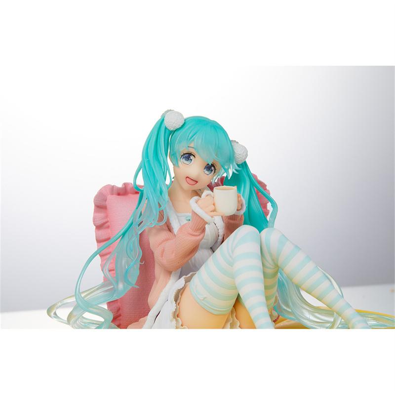 New Hatsune Miku Figure large base high quality Kawaii long hair Figurine Girls Collectable Pvc Model Toys Kids Desk Orname