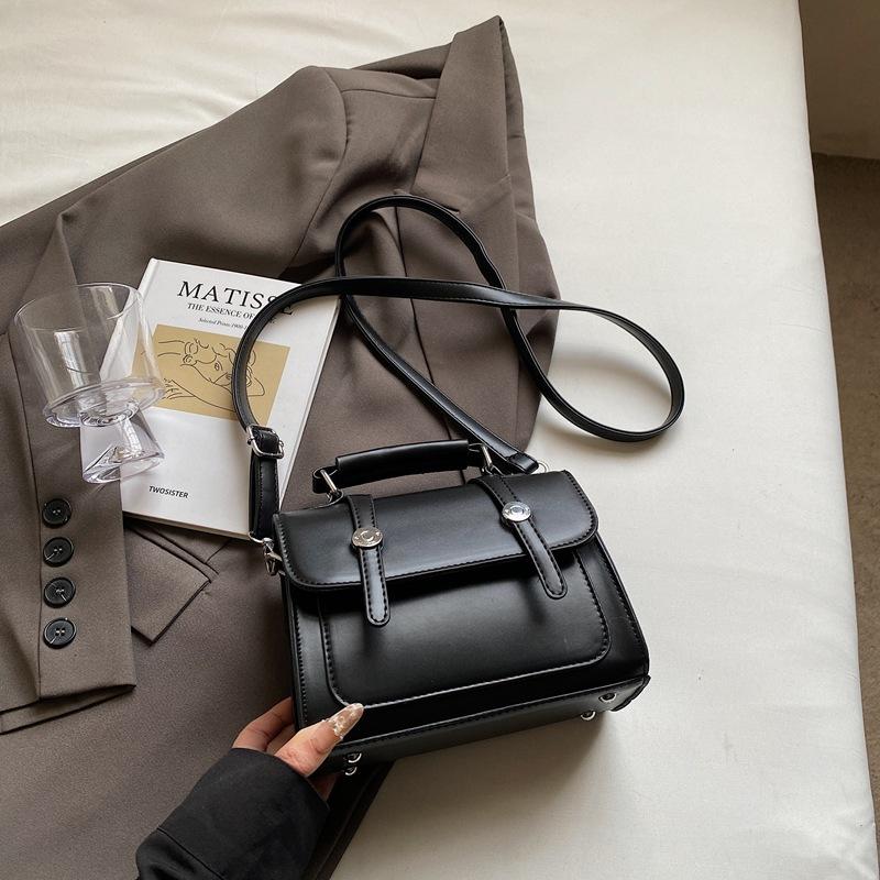 

High-end contrasting color portable small bag women s new fashion messenger bag commuter small bag