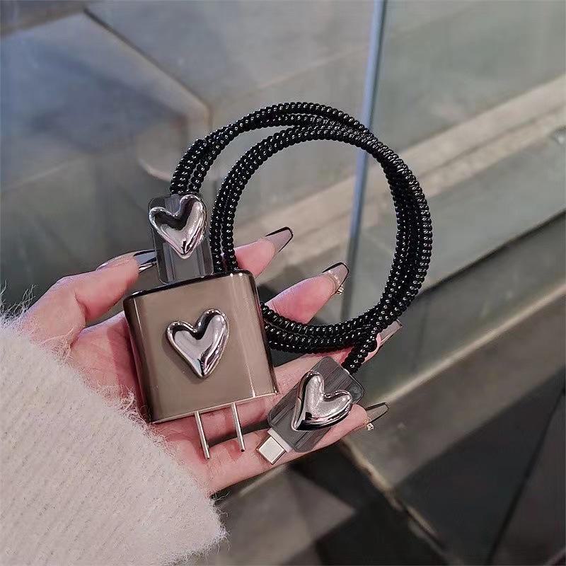 Silver Heart Apple 15 Pro Max Data Cable Protective Cover for iPhone 14 - 20W Fast Charging Soft Shell