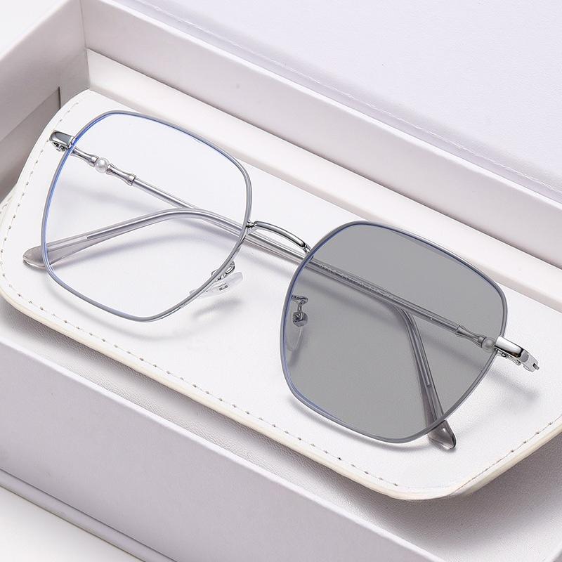 Metal-Frame Photochromic Anti-Blue Light Myopia Glasses Ultra-Lightweight Comfortable Eyeglasses Minus Diopter 0 To -4.0