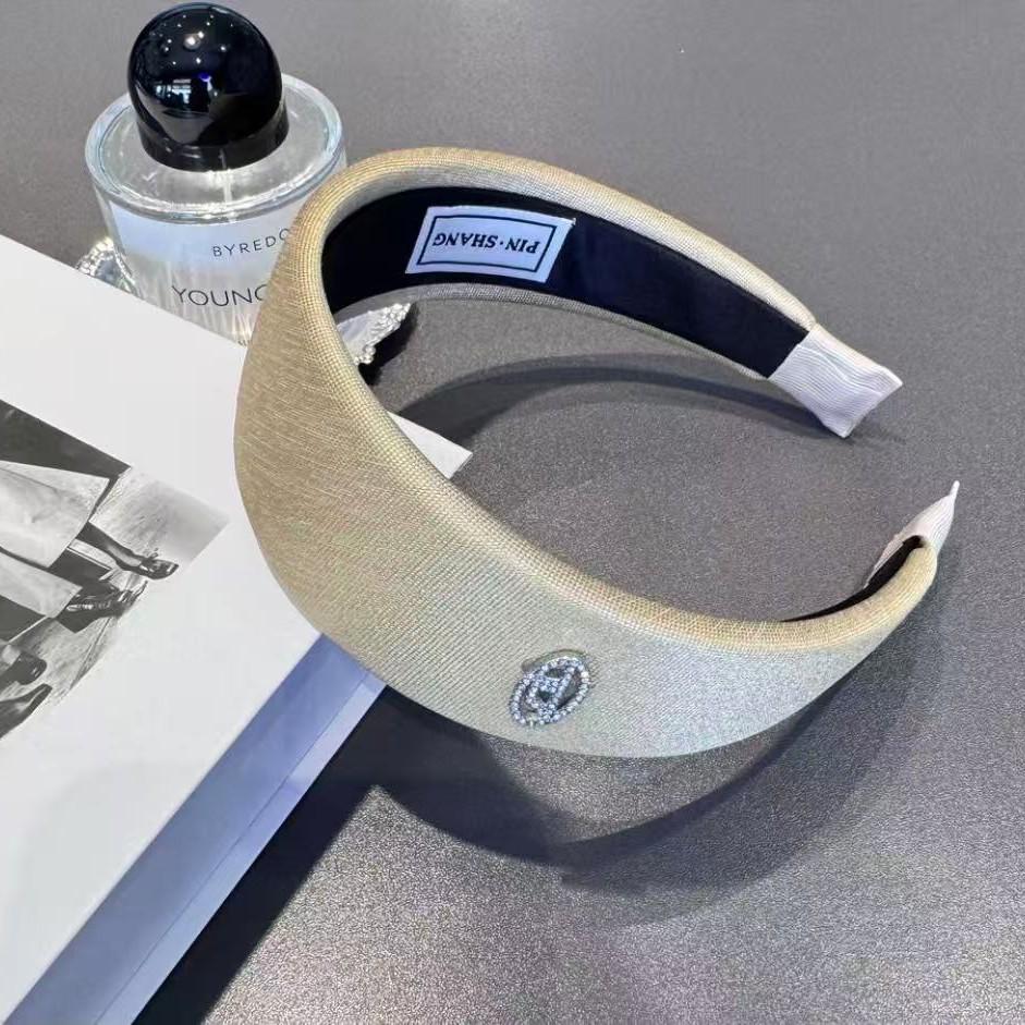 2025 Women's Korean Retro Red Headband: Spring/Summer High Crown Hair Pressing & Face Washing Style.