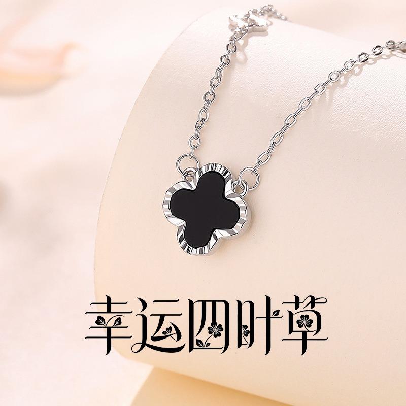 Women Fashion Four Leaf Clover Inlaid Zircon Pendant Clavicle Chain Necklace