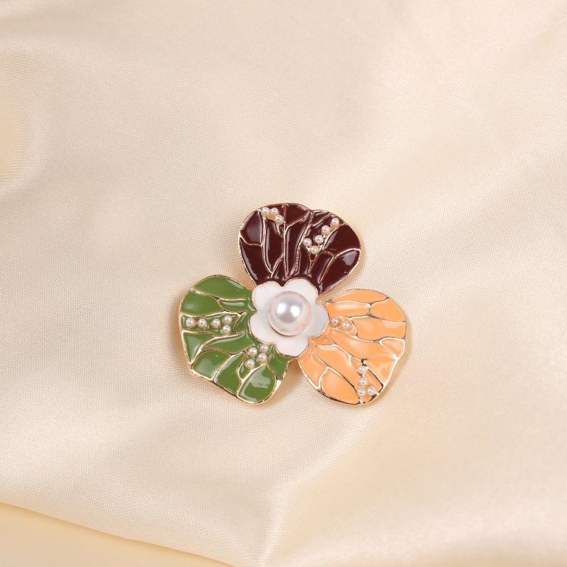 

Трехцветная брошь-цветок в стиле ретро, модный корсаж, маленькая ароматная булавка для аксессуаров