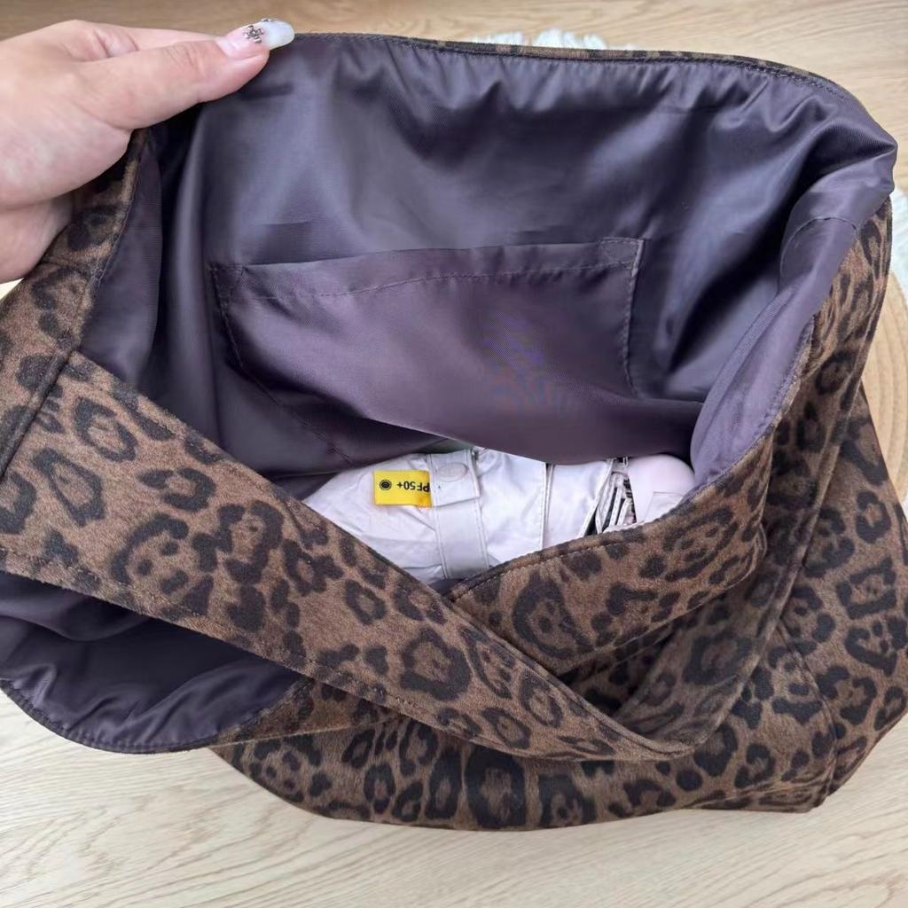 Korean Retro Leopard Print Suede Tote Bag Women's 2025 New Autumn and Winter College Style Large Capacity Shoulder Armpit Bag
