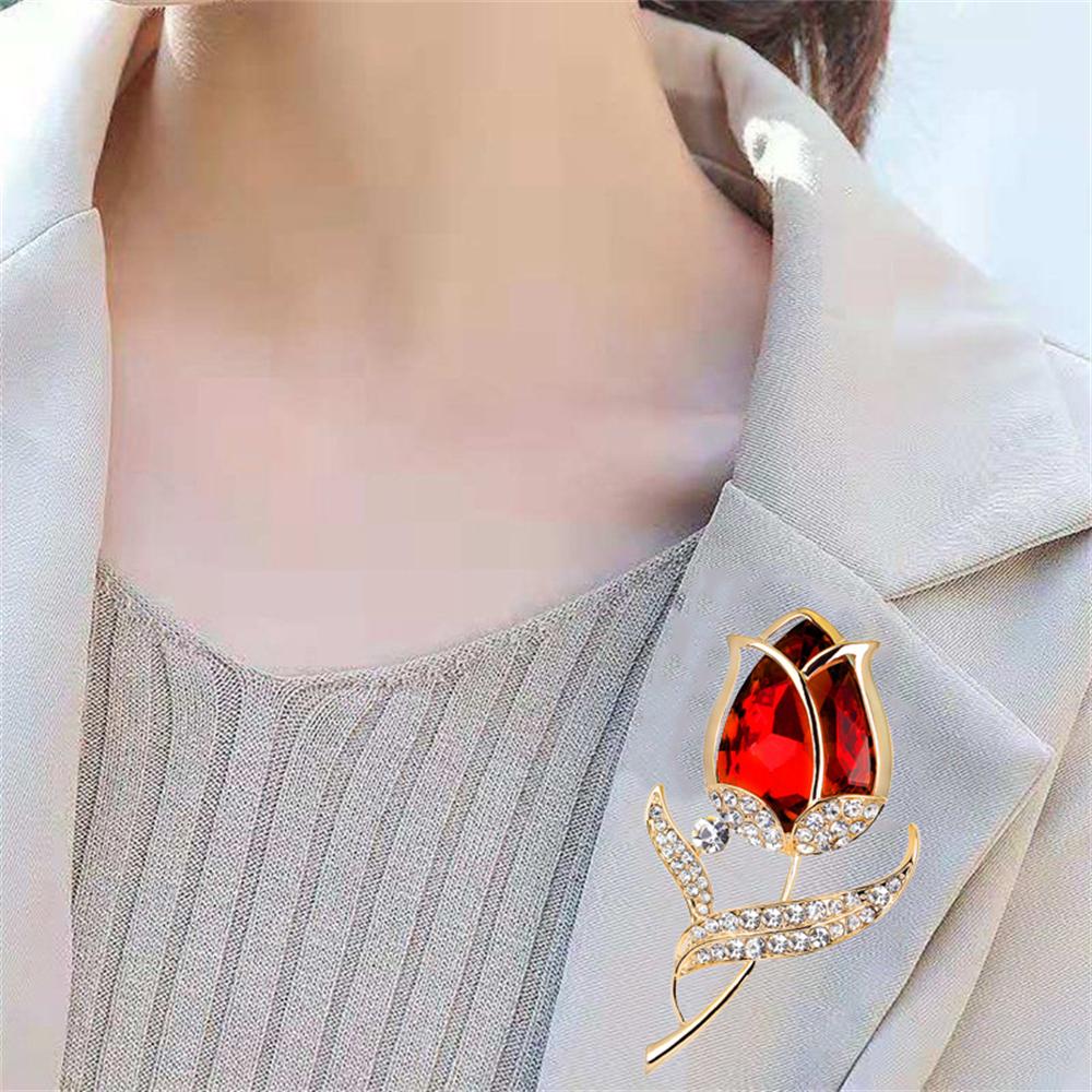 1 Stück Stilvolle florale Brosche Leichter Luxus Seide und Satin Tulpen Explosion Kristall von Österreich Für Frau Hochzeitsschmuck Kleidung