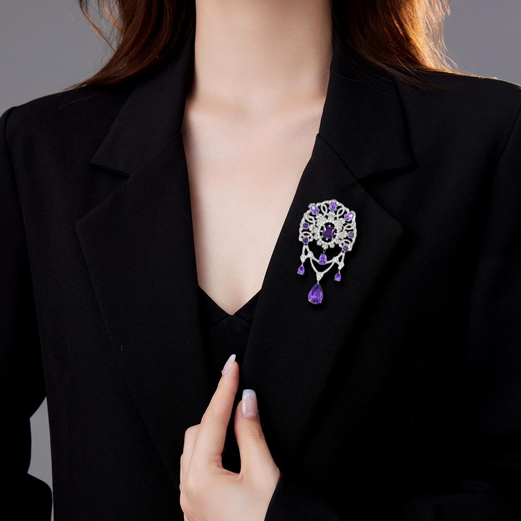 SUYU Winter New Women's Light Luxury Fashionable Temperament Brooch Coat Elegant And Exquisite Brooch Coat Brooch Accessories