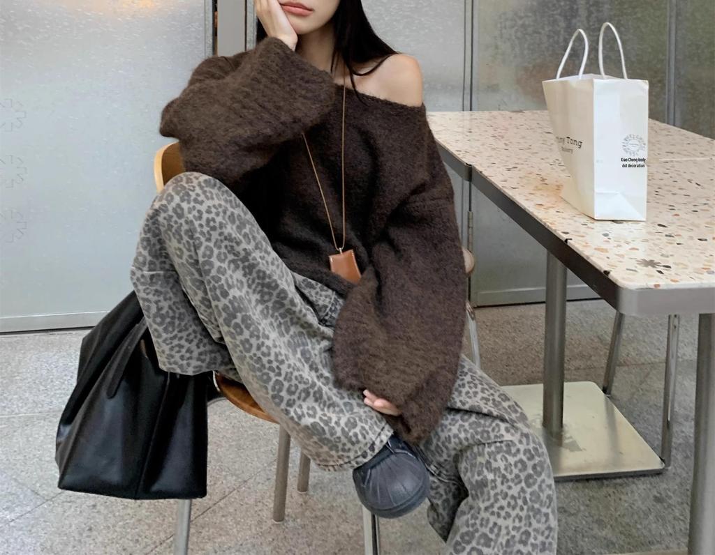 Dámský korejský svetr s odhalenými rameny a lucernovými rukávy - Měkký, přilnavý úplet, Volný střih, Zeštíhlující, Nadměrná velikost, Podzimní/zimní kolekce