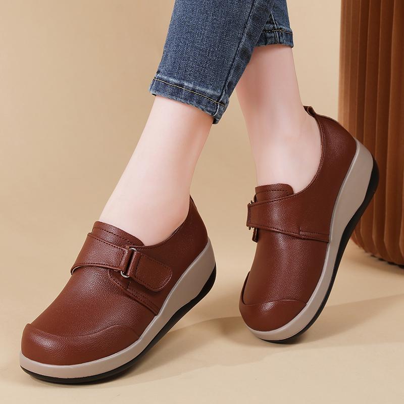 

Женские лоферы на платформе черные повседневные кожаные туфли на лифте толстая подошва увеличение роста коричневые туфли для тряски 41 коричневый