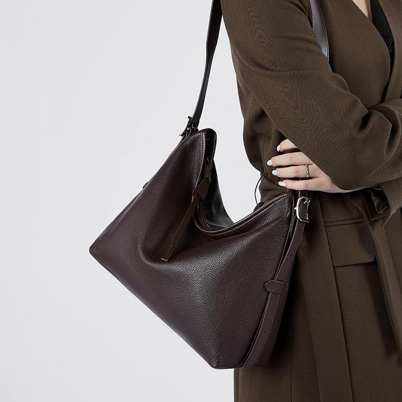 Leather Women's Bags, Winter Women's 2026 New High-end Women's Niche One-shoulder Armpit Bags, Retro Fashion Messenger Bags