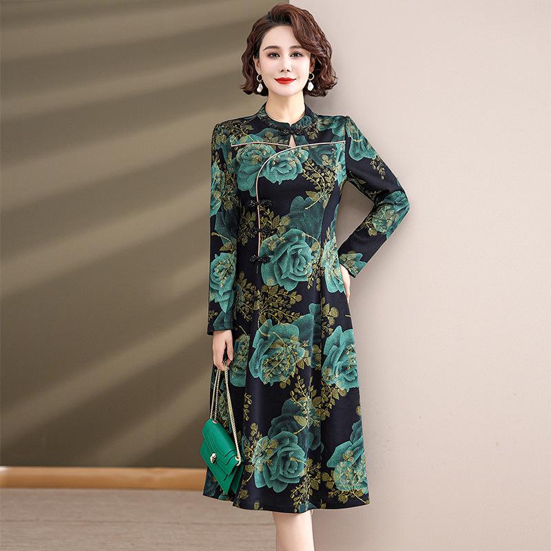 Cheongsam-Kleid für Damen mittleren Alters, Herbst 2025: Eleganter langer Stil