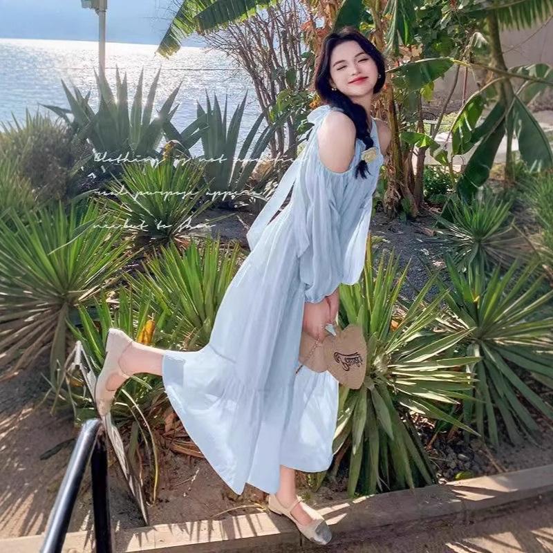 Seaside vacation dress women's summer new sweet gentle wind French temperament beautiful off-the-shoulder beach dress