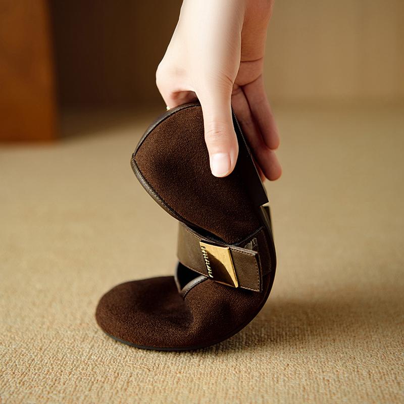 Fashion Women's new leather sheepskin round head metal belt buckle, low heel, large size, soft and comfortable Mary Jane single shoe