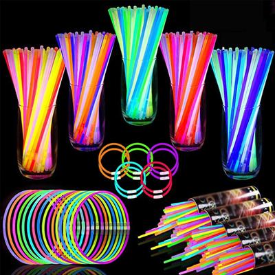 50-200PCS Jednorazowe kolorowe fluorescencyjne wiaderko na patyczki fluorescencyjne nocne światło na patyczki koncertowe świąteczne przenośne rekwizyty