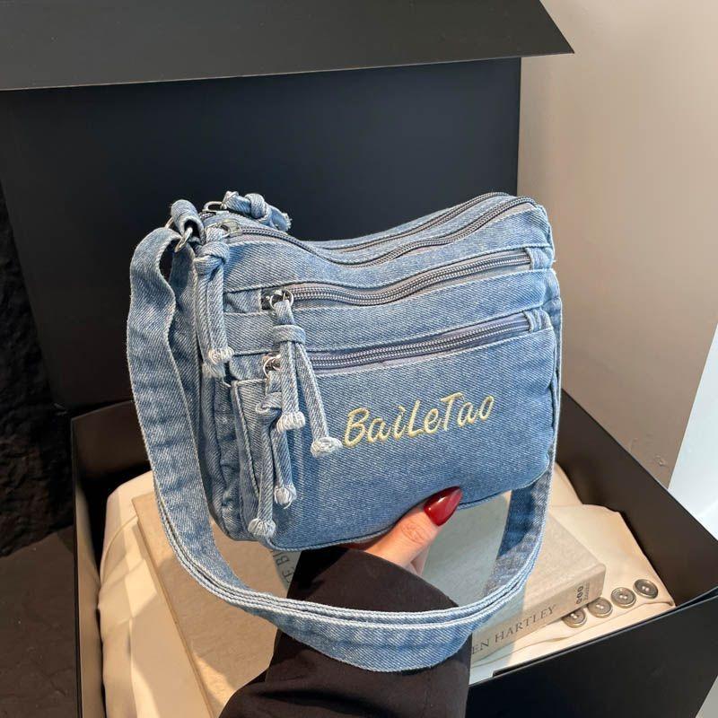 This Stylish and Stylish Small Square Bag Is A Simple and Elegant Single-shoulder Crossbody Bag for Women