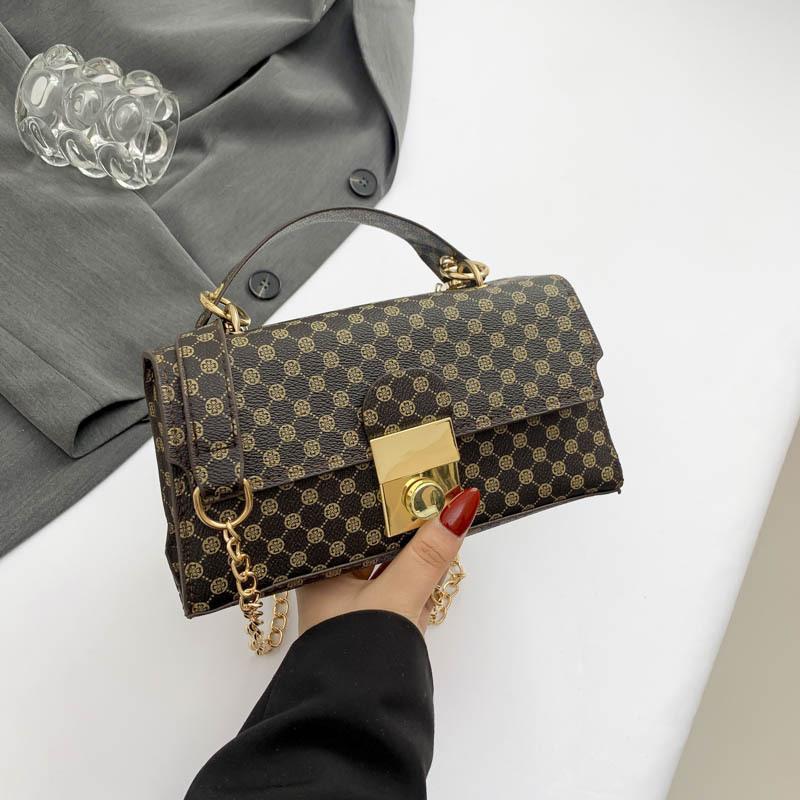 Retro Summer Handbag Women's 2025 New Casual and Beautiful Personalized Women's Bag Fashion Trend Shoulder Small Square Bag