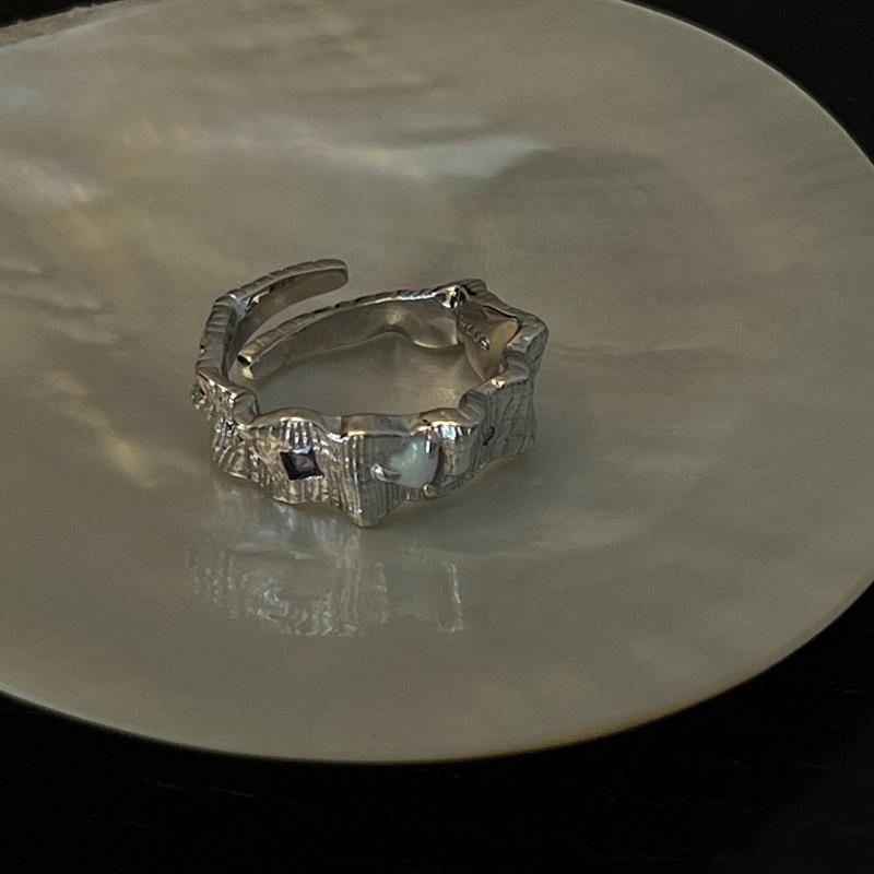 Adjustable Womens Stylish Ring Crafted From Copper With Eyecatching Geometric Design Colors And