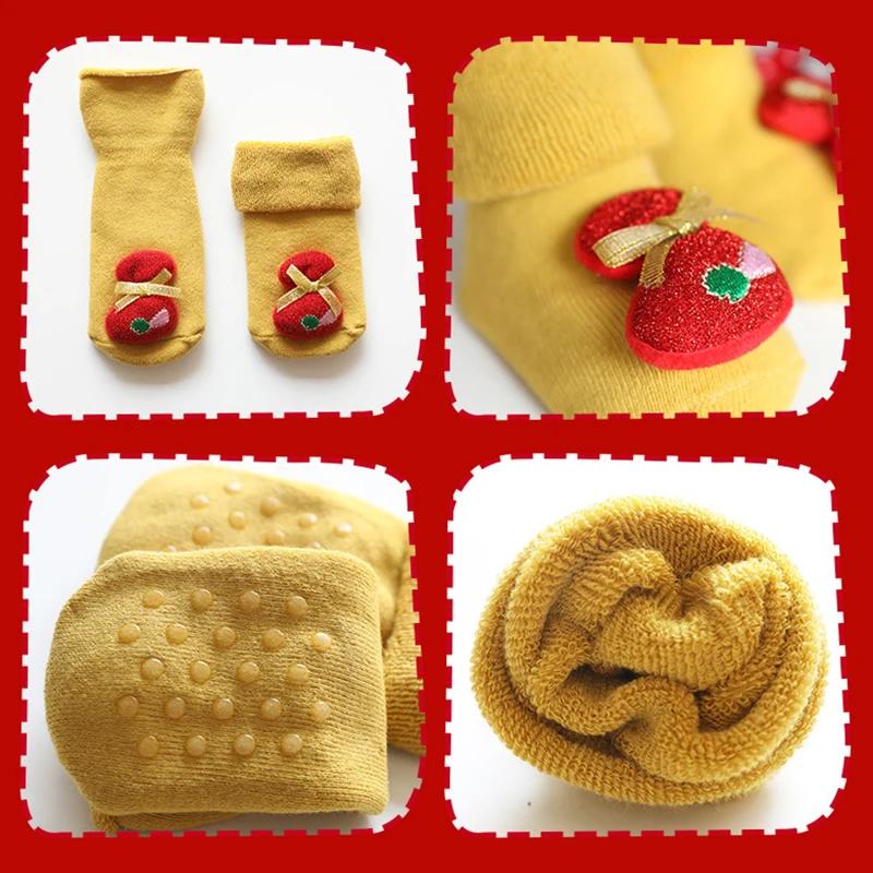 Winter Kinder Frohe Weihnachten Niedliche Cartoon-Puppe Strumpf Frottee Verdicken Rutschfest Thermisch Baby Boden Knöchelsocken für Neugeborene