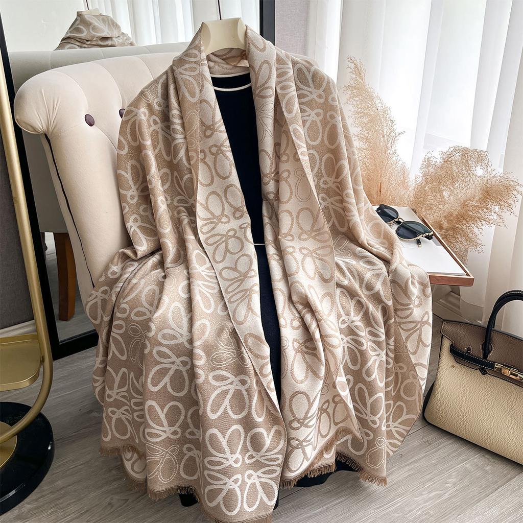 Jacquard Fashion High-End Imitation Cashmere Scarf Women'S Early Spring Warm Casual Outer Shawl Scarf