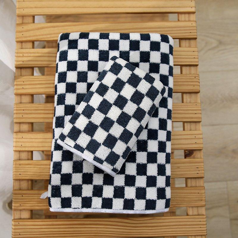 Checkerboard Plaid Bath Towel for Women Adult Face Wash Towel Coral Velvet Moisture-wicking Water Ins Wind Thickened Bath Towel 70*140cm