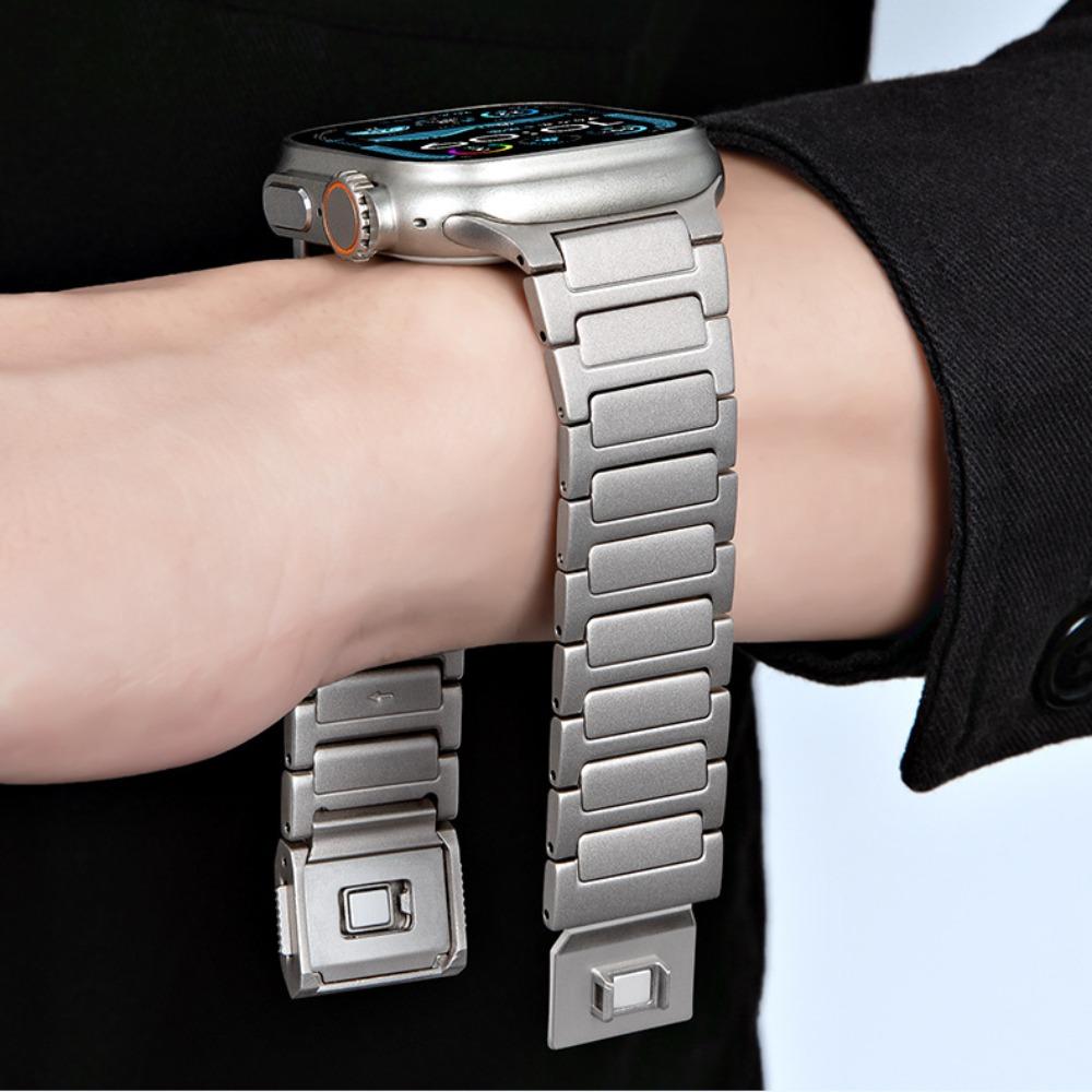 Magnetic Titanium Band for Apple Watch Ultra 2/1 49mm 10 46mm 9 8 7 45mm Luxury Men Correa Bracelet For Iwatch SE 6 5 44mm Strap
