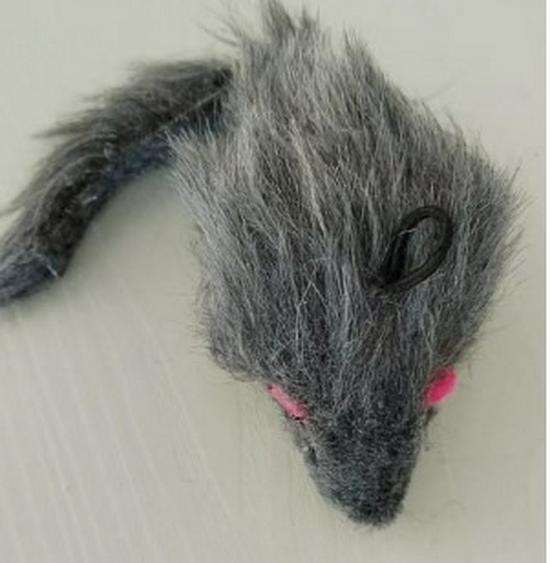 Cat Entertainment Simulation Mouse: Sound-Enhanced, Durable Chew & Tease Toy.