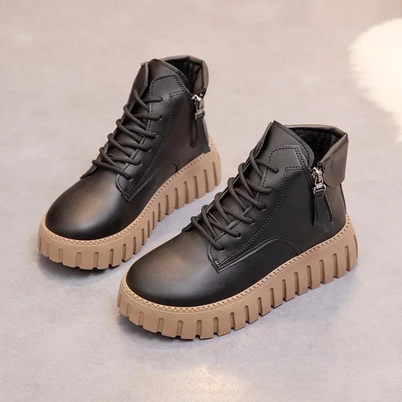 

Зимние женские кроссовки на платформе, модные повседневные ботинки на шнуровке, женские хлопковые туфли, белые теплые плюшевые короткие ботинки 2024 35 чёрный