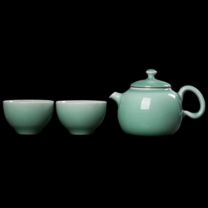

Yi Hu De Elegant Plum Green Pottery Tea Set (1 Pot, 2 Cups)