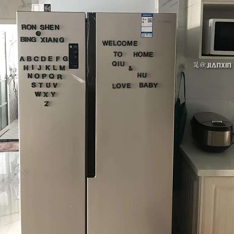 Magnetické kreativní samolepky s písmeny Jednoduchá magnetická lednice Kreativní černobílá písmena