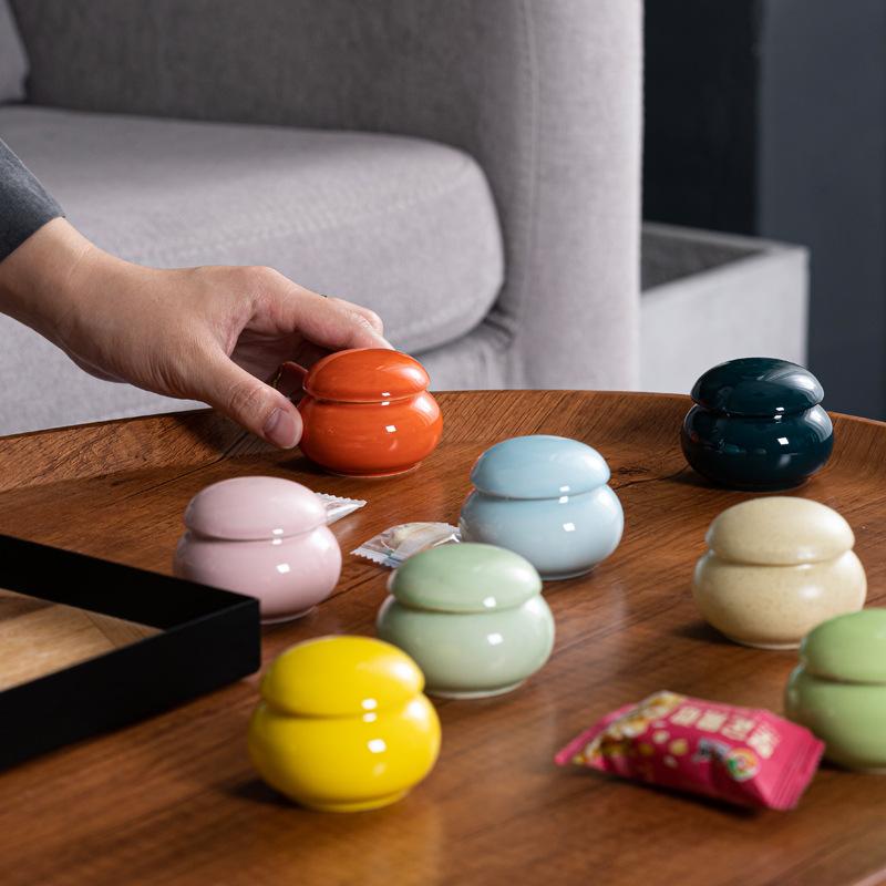 Creative Portable Mini Ceramic Tea Canister Moisture-Proof Sealed Porcelain Storage Jar Small Pill Storage Bottle Home Decor
