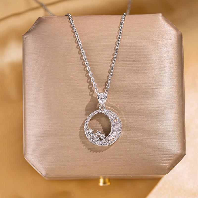 Golden Luxury Diamond Titanium Steel Necklace Women Fashion Slim Waist H Pendant Collarbone Chain