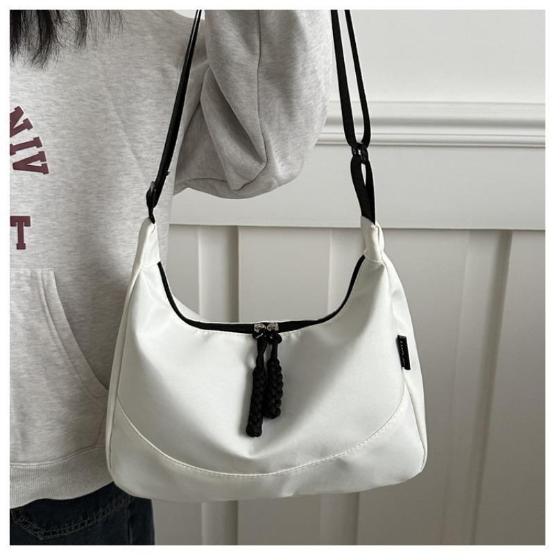 Fashion versatile underarm large-capacity nylon cloth bag women's new autumn commuting shoulder dumpling bag
