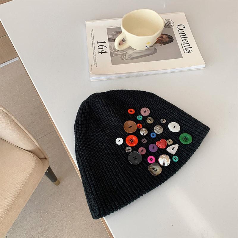 

Носить блоггер большой окружности головы вязаный головной убор пуговицы утолщенная шерстяная шапка женская зимняя теплая шапка-ушанка мужская холодная шапка M（56-58cm） чёрный