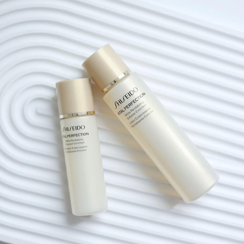 Shiseido Vital Perfection White Revitalizing Softener & Emulsion Set 75ml+30ml