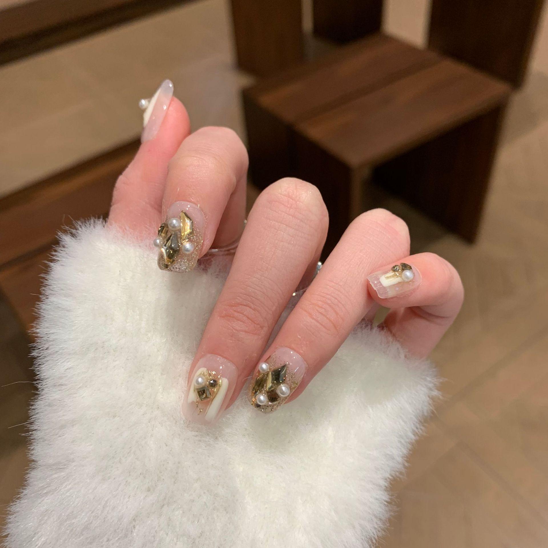 

Handmade Pearl Bead Rhinestone Nail Art: Luxury Whitening Manicure Small