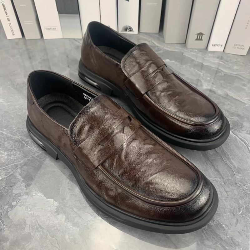 Casual Leather Shoes Men's New Spring British Leather One-pedal Loafers Men's Shoes Heightened Soft-soled Doudou Shoes
