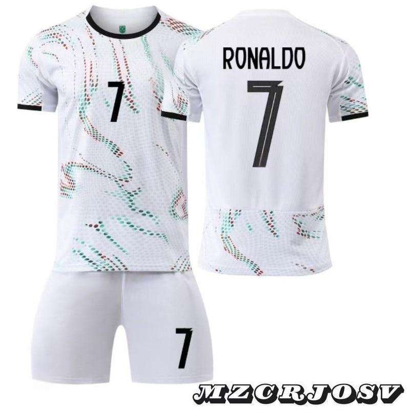 2025/26 Ronaldo Portugalsko venkovní fotbalový dres č. 7 Dětské sportovní oblečení Bílá 3 pásky na paži Klíčenka