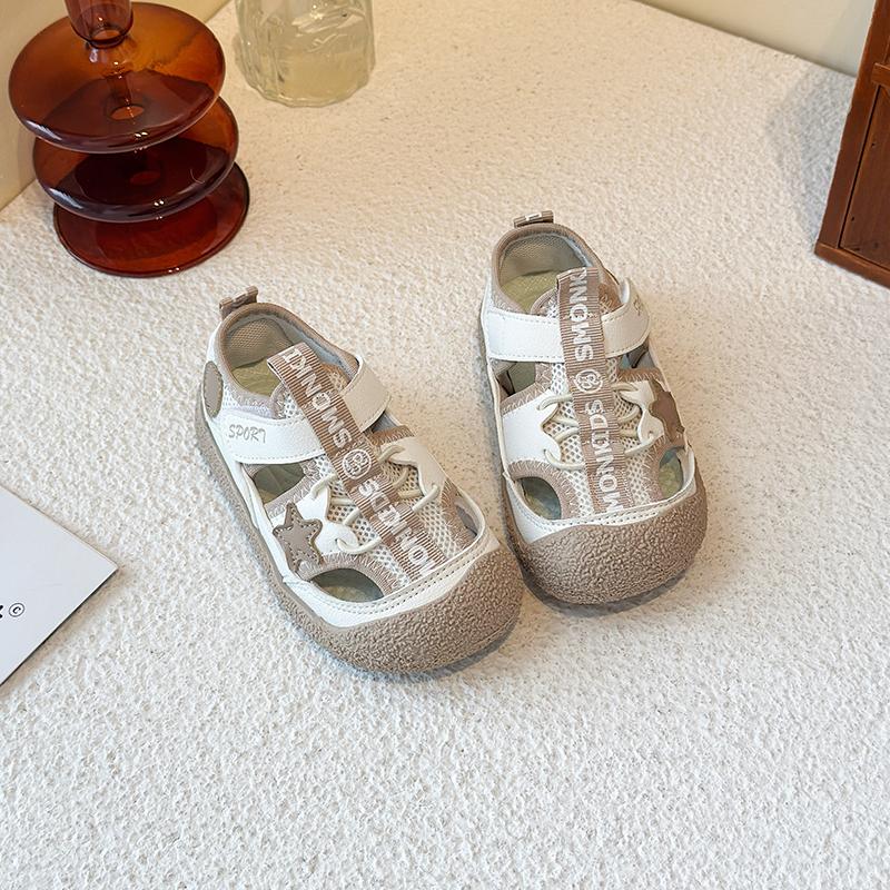 Girls Sandals Hollowed-out Non-slip Kids Beach Shoes Toes Capped Anti-kick 2025 Summer New Children Beach Shoes Mesh Breathable
